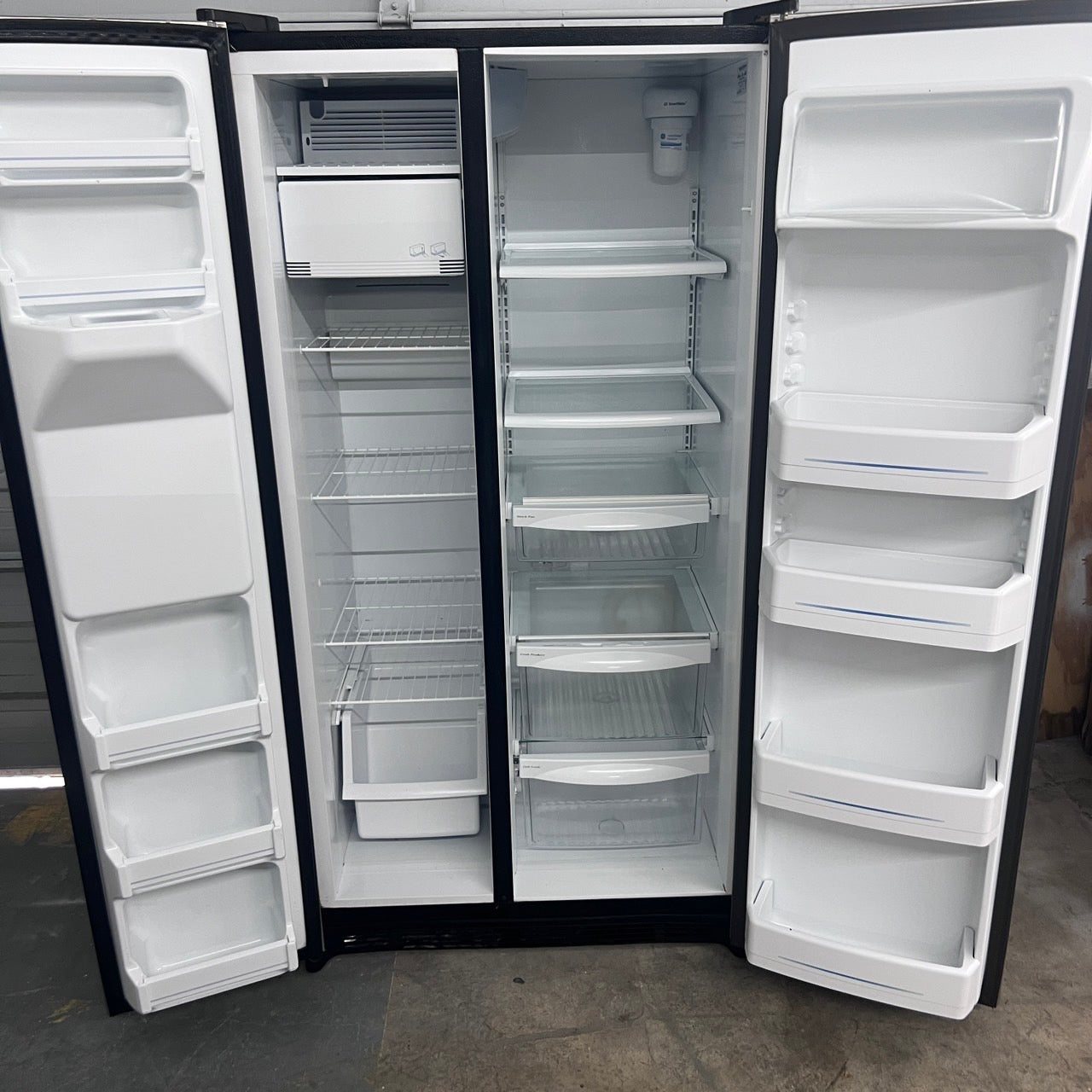 GE Stainless Steel Refrigerator GE Stainless Steel Refrigerator